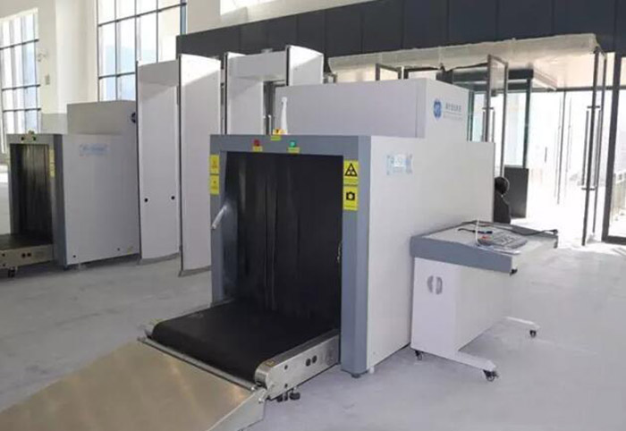 全國、省市政協(xié)委員體驗(yàn)蘭渝鐵路、視察階州廣場