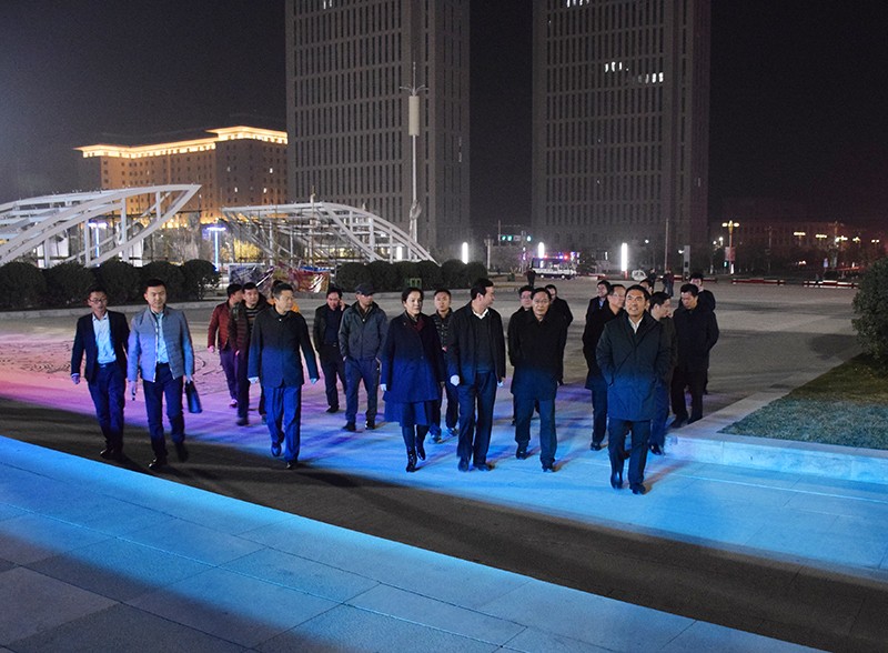 省委副書記歐陽堅(jiān)一行視察隴南站階州廣場(chǎng)