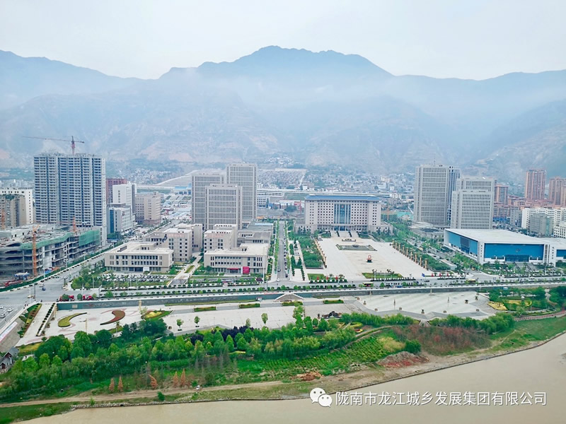 匠心傾注、喜封金頂——龍江?雙子座商住小區(qū)主體順利封頂