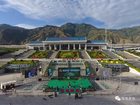 好嗨喲！隴南第一屆青島啤酒節(jié)開幕啦，為期8天